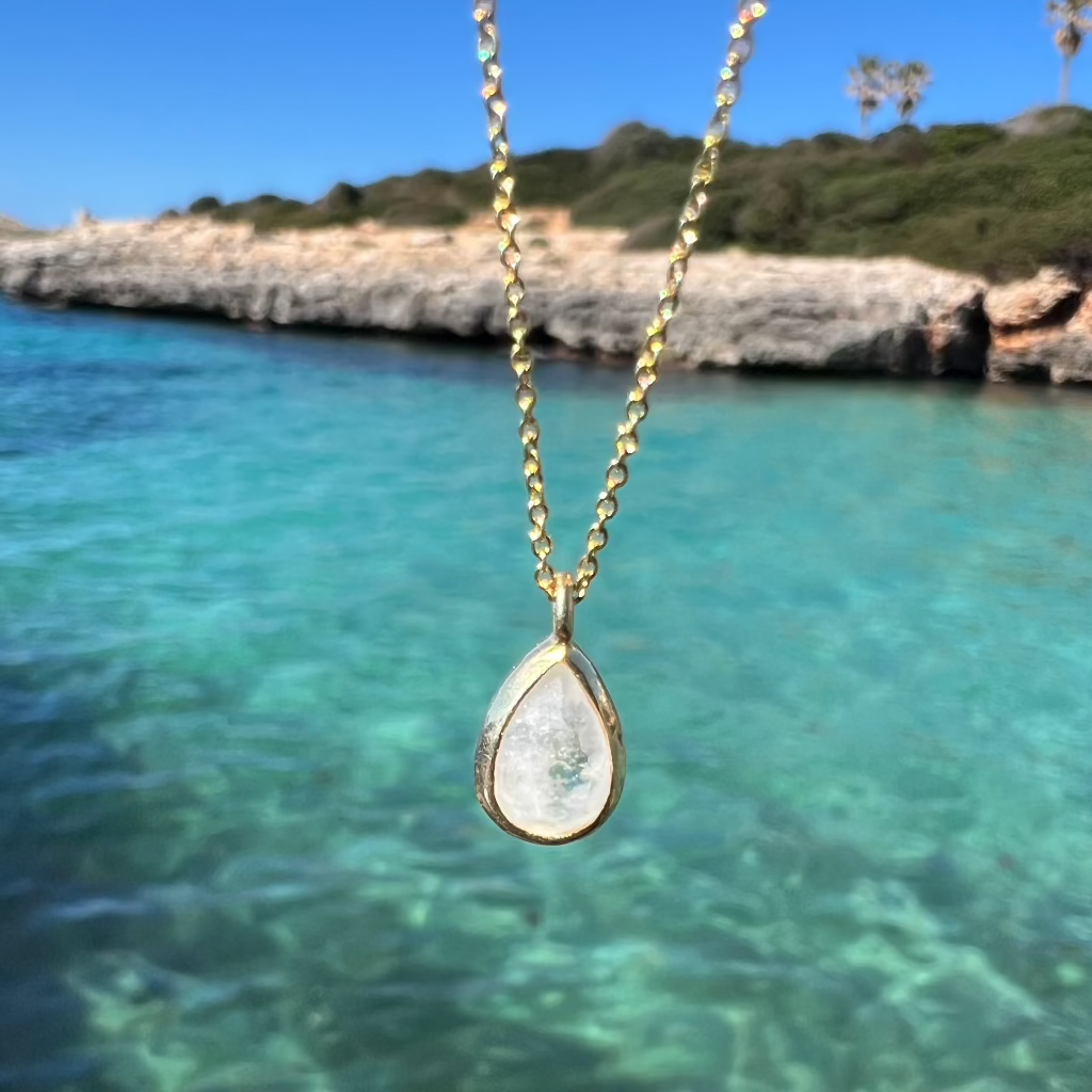COLLIER GOUTTE PIERRE DE LUNE OR – S'agoa Joyas de Menorca
