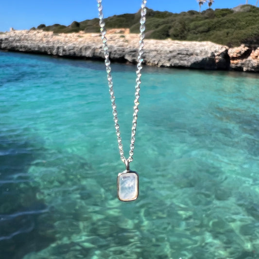 SQUARE MOONSTONE NECKLACE