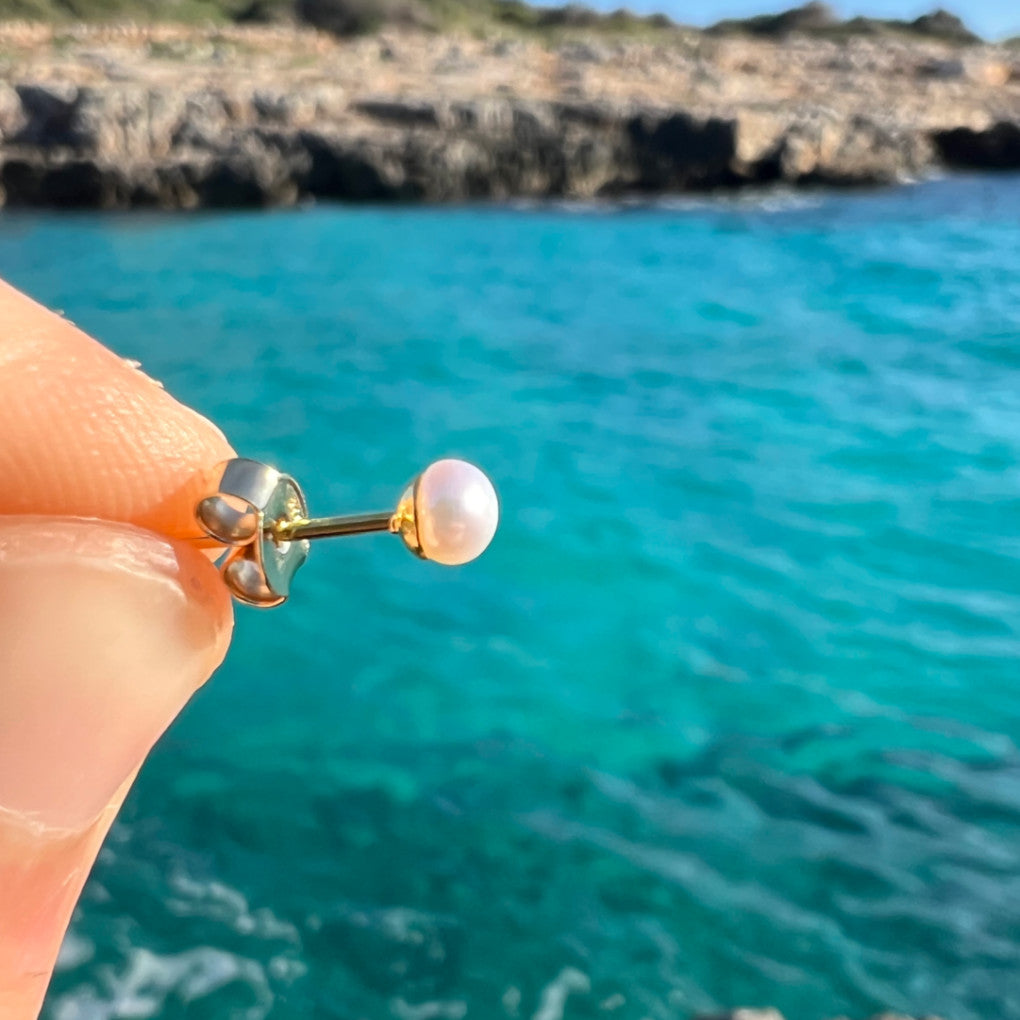 Boucles d'oreilles miniatures en or et perles