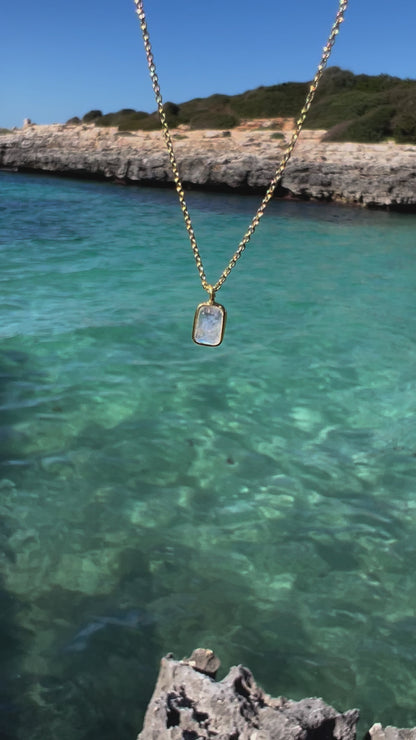 SQUARE MOONSTONE GOLD NECKLACE